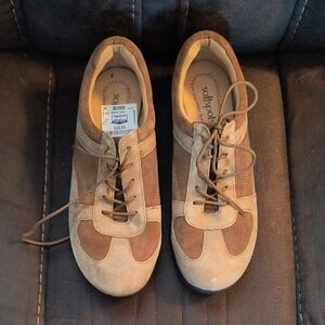 Softspots Women's Tan and Brown Sneakers NWT